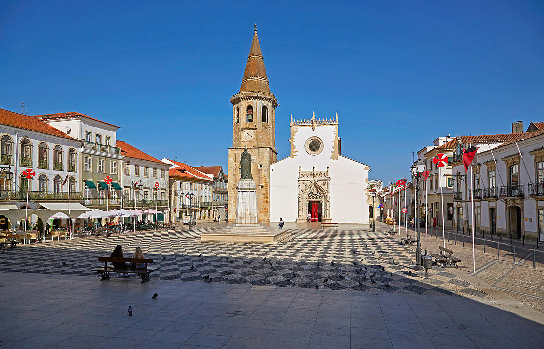 Tomar, Praca da República with church Sao Joao Baptista, District Santarém, Estremadura, Portugal, Europe