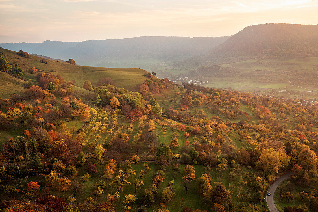 Landschaft bei Burg Teck, Kirchheim Teck, Biosphärengebiet, Schwäbische Alb, Baden-Württemberg, Deutschland