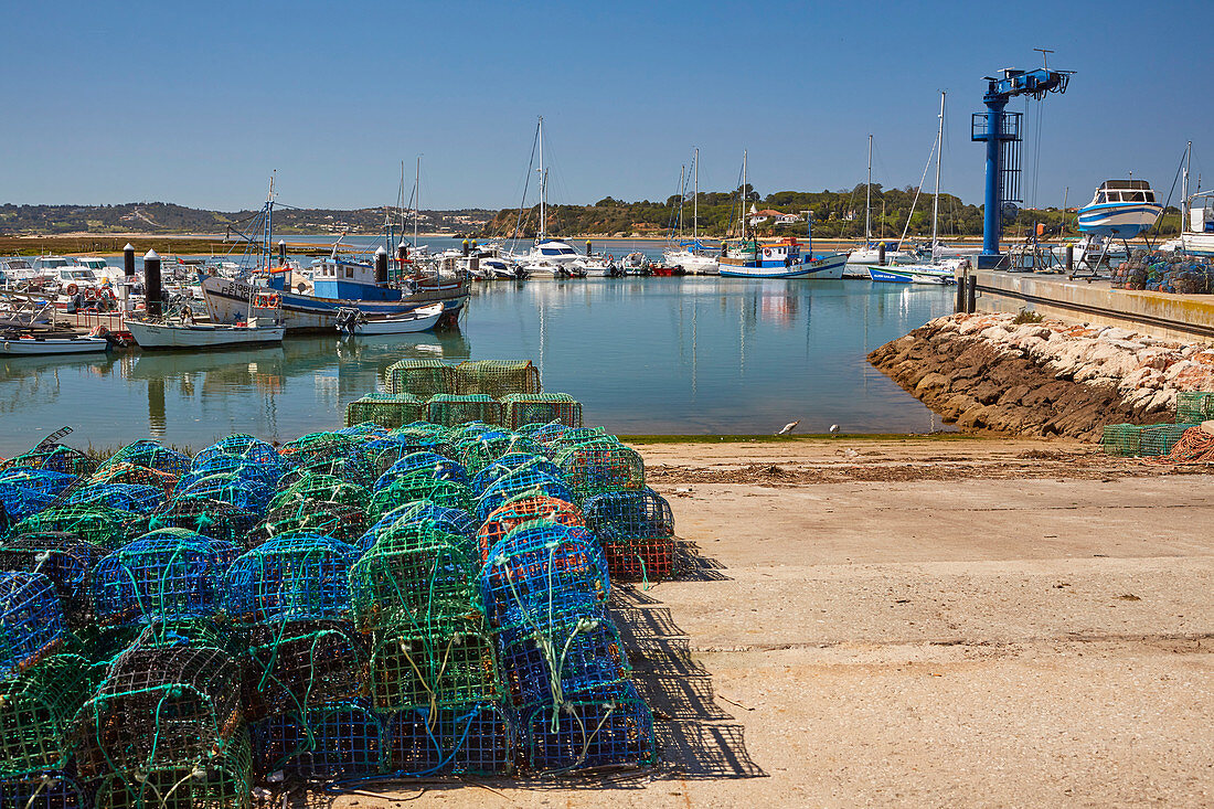 Hafen von Alvor bei Portimao, Naturschutzgebiet, Reserva Natural da Ría do Alvor, Distrikt Faro, Region Algarve, Portugal, Europa