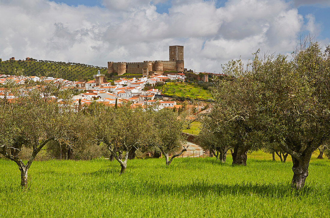 Castel and town of Portel, District Évora, Region of Alentejo, Portugal, Europe