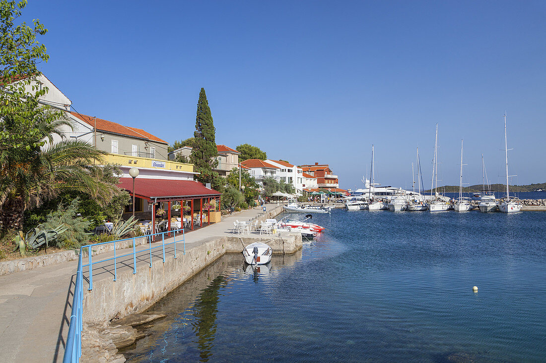 Restaurants and boats in the harbour of Božava, island Dugi Otok, Mediterranean Sea, Zadar, North Dalmatia, Dalmatia, Croatia, Southern Europe, Europe