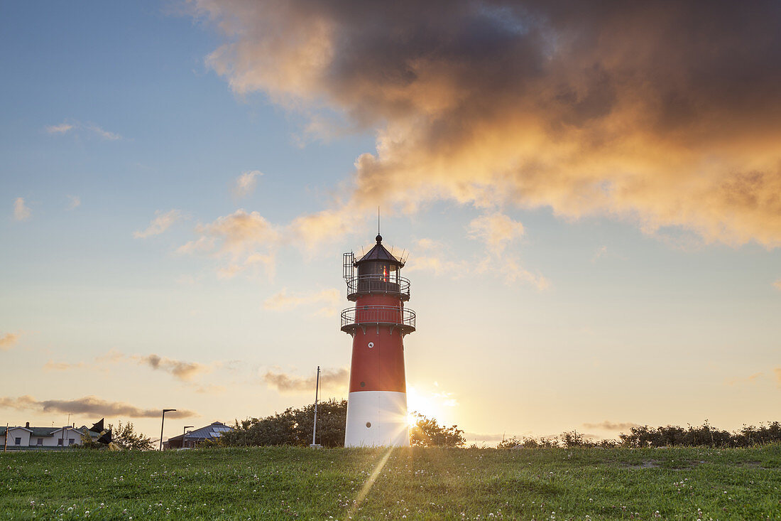 Leuchtturm in Büsum, Dithmarschen, Schleswig-Holstein, Norddeutschland, Deutschland, Europa