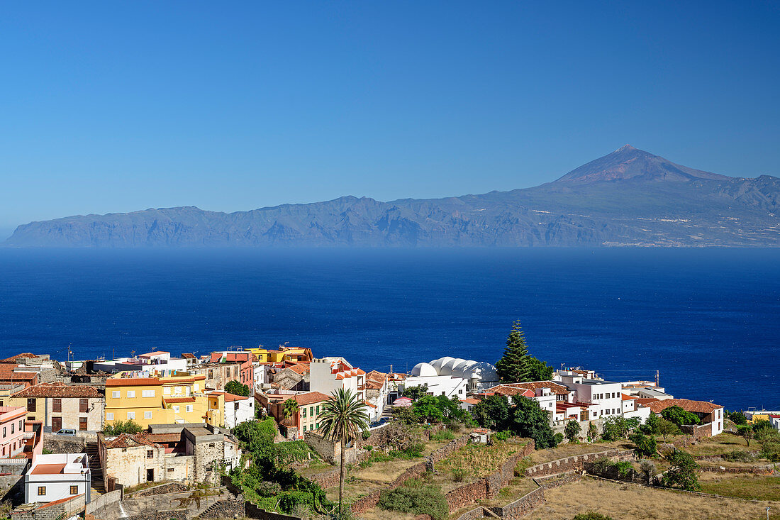 Village of Agulo with Teneriffa with Teide in background, UNESCO World Heritage Teide,  La Gomera, Canary Islands, Canaries, Spain