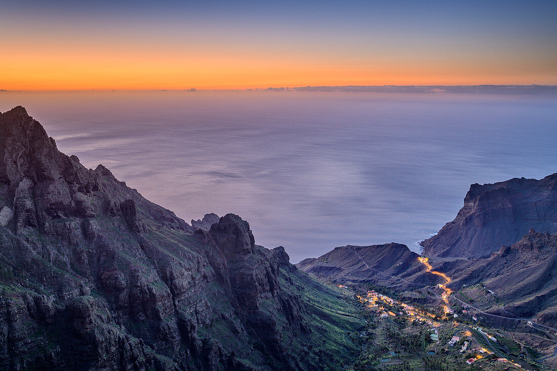 Abendstimmung am Mirador Ermita del Santo mit Blick auf Taguluche und Atlantik, von Arure, La Gomera, Kanarische Inseln, Kanaren, Spanien