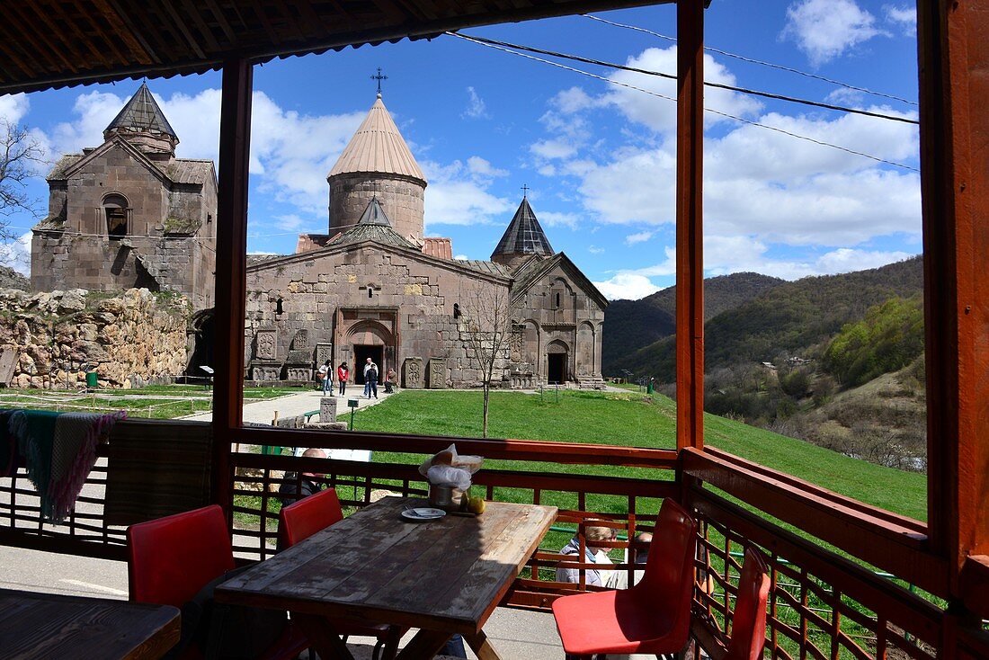 frühchristliche Klosteranlage Goschawan kmit Café bei Dilidschan, Kaukasus, Nord- Armenien, Asien