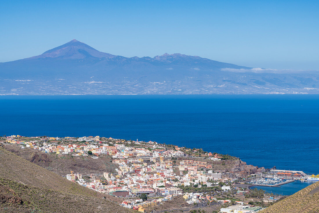 The capital overlooking the island of Tenerife and Mount Teide, San Sebastián de La Gomera, La Gomera, Canary Islands, Spain