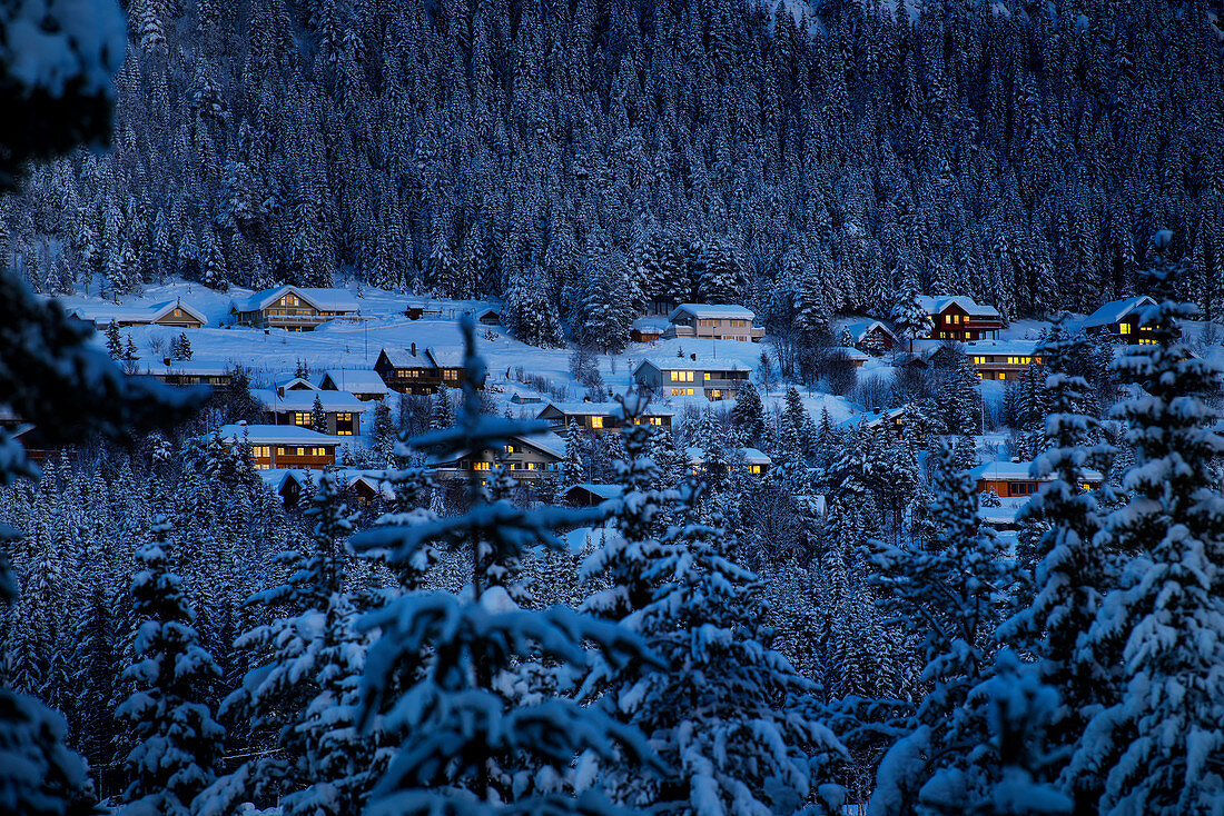 Norway, winter, twighlight, Heggenes,surroundings Hotel Herangtunet, Lights houses Mountainside