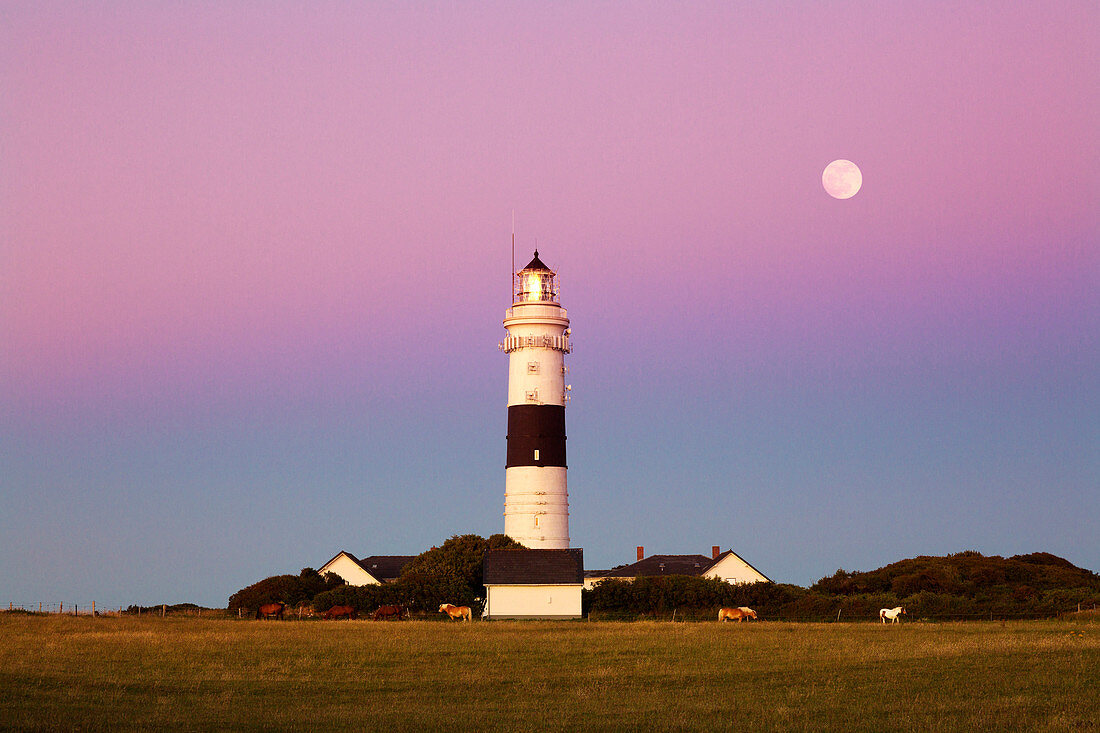 Full moon over the lighthouse &quot;Red Cliff&quot; at Kampen, Sylt, North Sea, Schleswig-Holstein, Germany