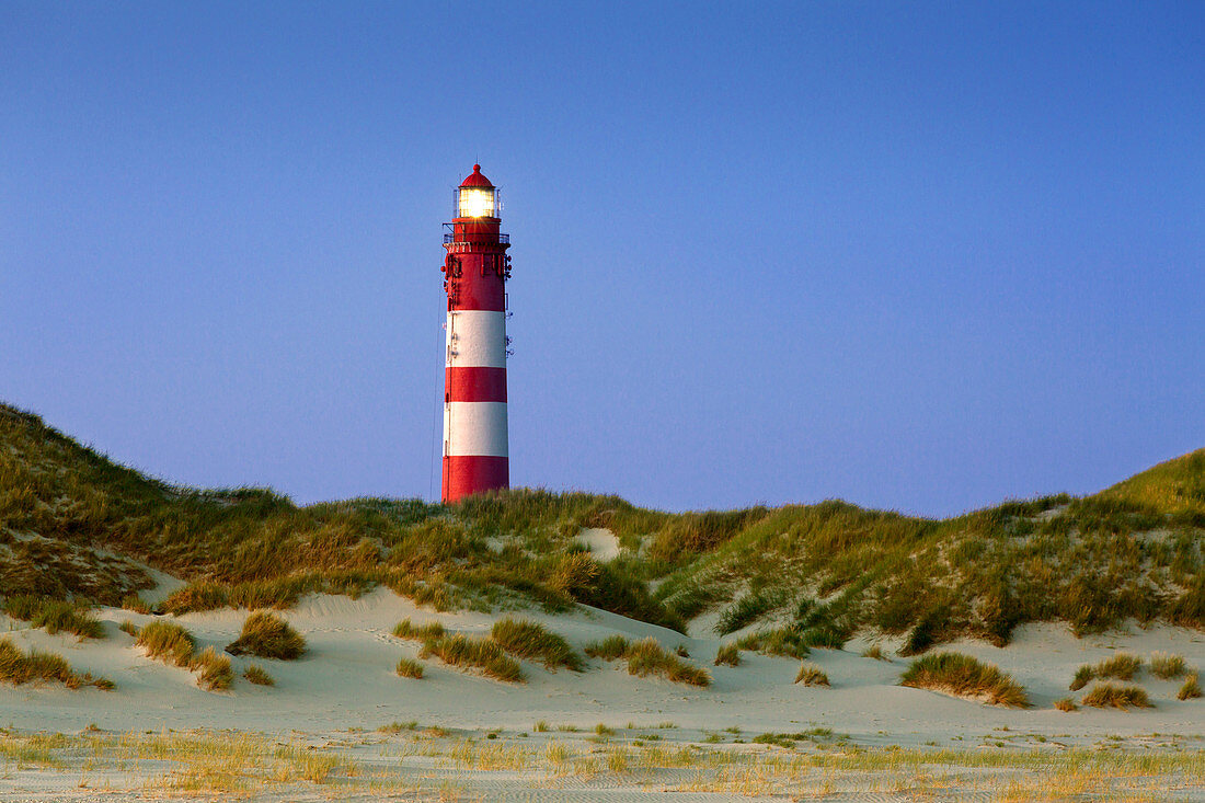 Leuchtturm in den Dünen, Amrum, Nordsee, Schleswig-Holstein, Deutschland