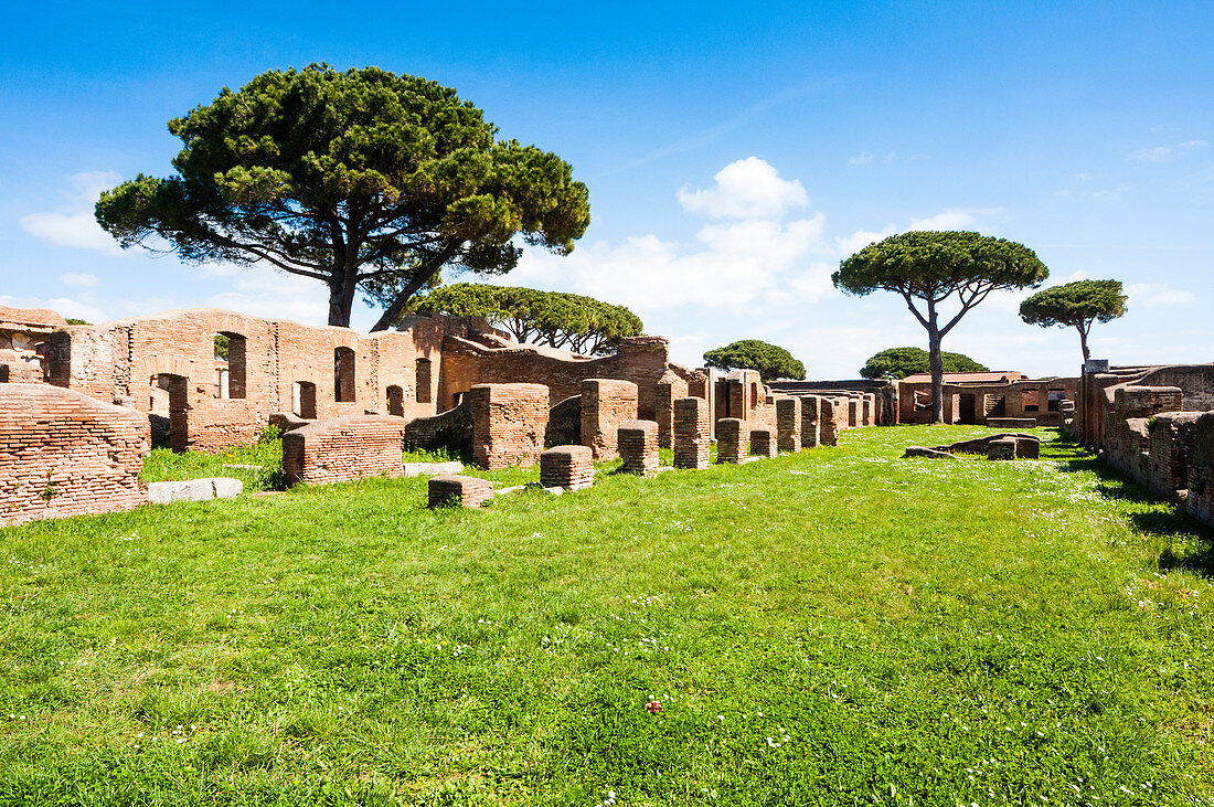 Case a Giardino, Ostia Antica archaeological site, Ostia, Rome province, Lazio, Italy, Europe