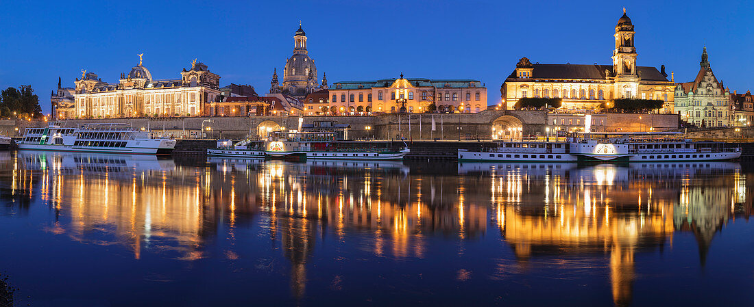 Elbe River with Academy of Fine Arts, Bruehlscher Terrasse, Frauenkirche Cathedral, Dresden, Saxony, Germany, Europe