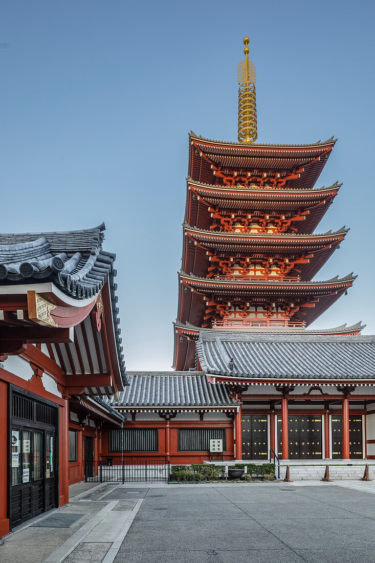 Senso-ji Tempel, ein alter buddhistischer Tempel im Asakusa Bezirk, Tokyo, Japan, Asien