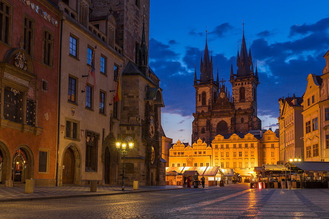 Our Lady before Tyn Church and the old town market square at dawn, UNESCO World Heritage Site, Prague, Bohemia, Czech Republic, Europe
