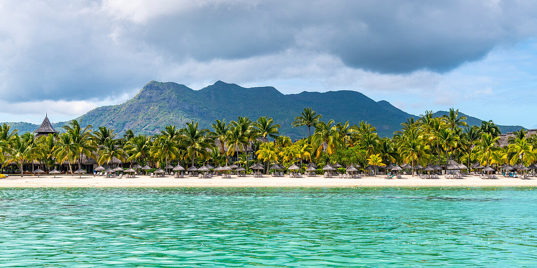 Der Strand des Beachcomber Paradis Hotel, Halbinsel Le Morne Brabant, Schwarzer Fluss (Riviere Noire), Mauritius