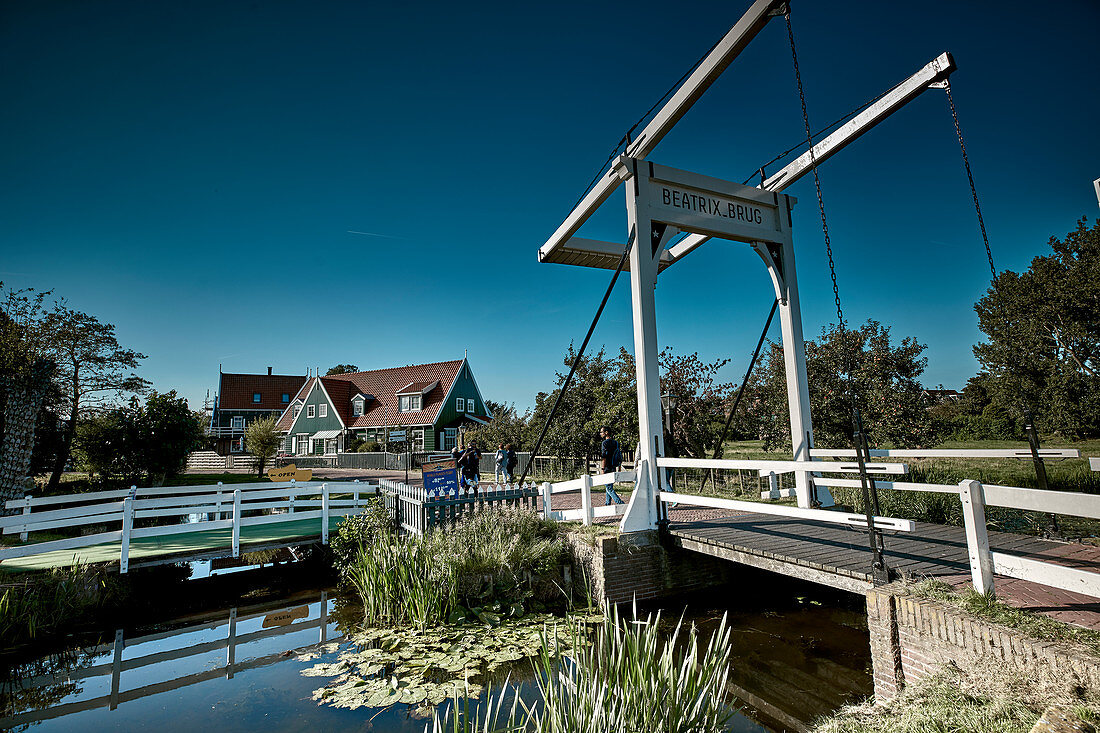 Beatrixbrücke in Kets, Insel Marken, Nordholland, Niederlande