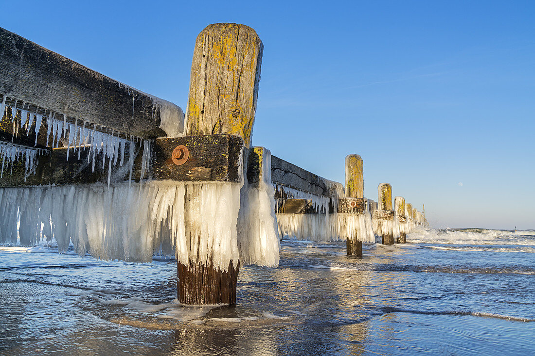 Icy jetty in the Baltic Sea, Travemünde, Baltic Sea coast, Schleswig-Holstein, Northern Germany