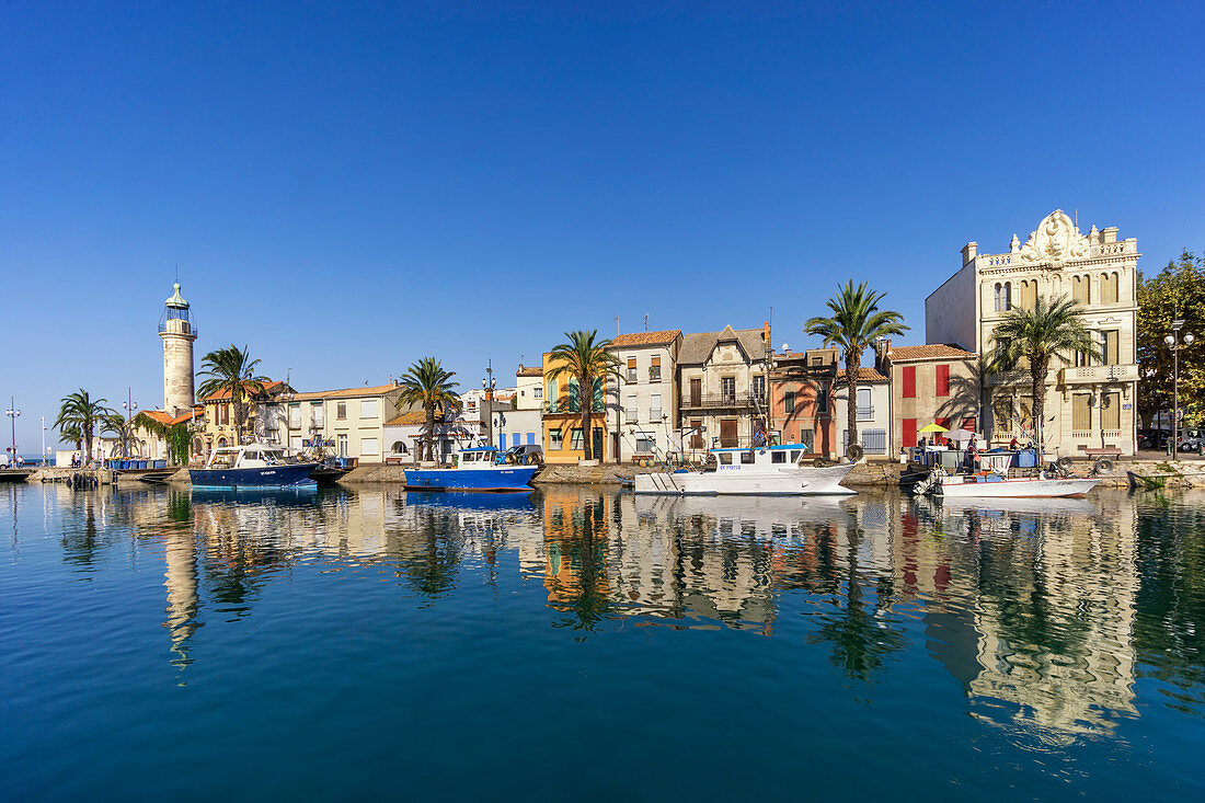 Le Grau-du-Roi, Leuchtturm am Hafen, Department Gard, Languedoc-Roussillon, Frankreich