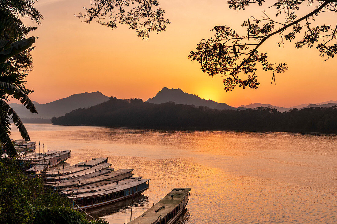 Sonnenuntergang am Fluss Mekong, Luang Prabang, Laos