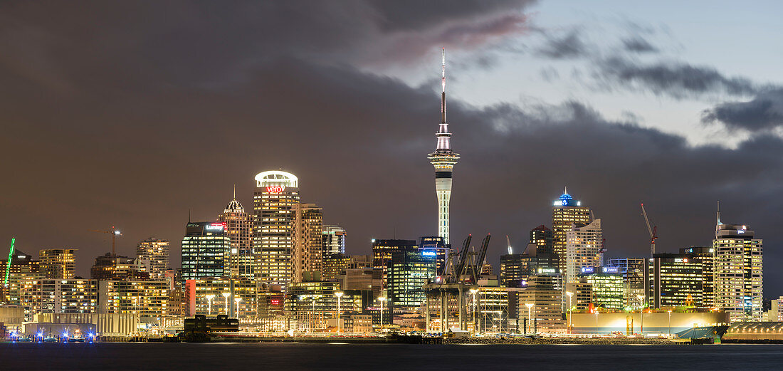 Auckland Skyline von Devonport, Nordinsel, Neuseeland, Ozeanien
