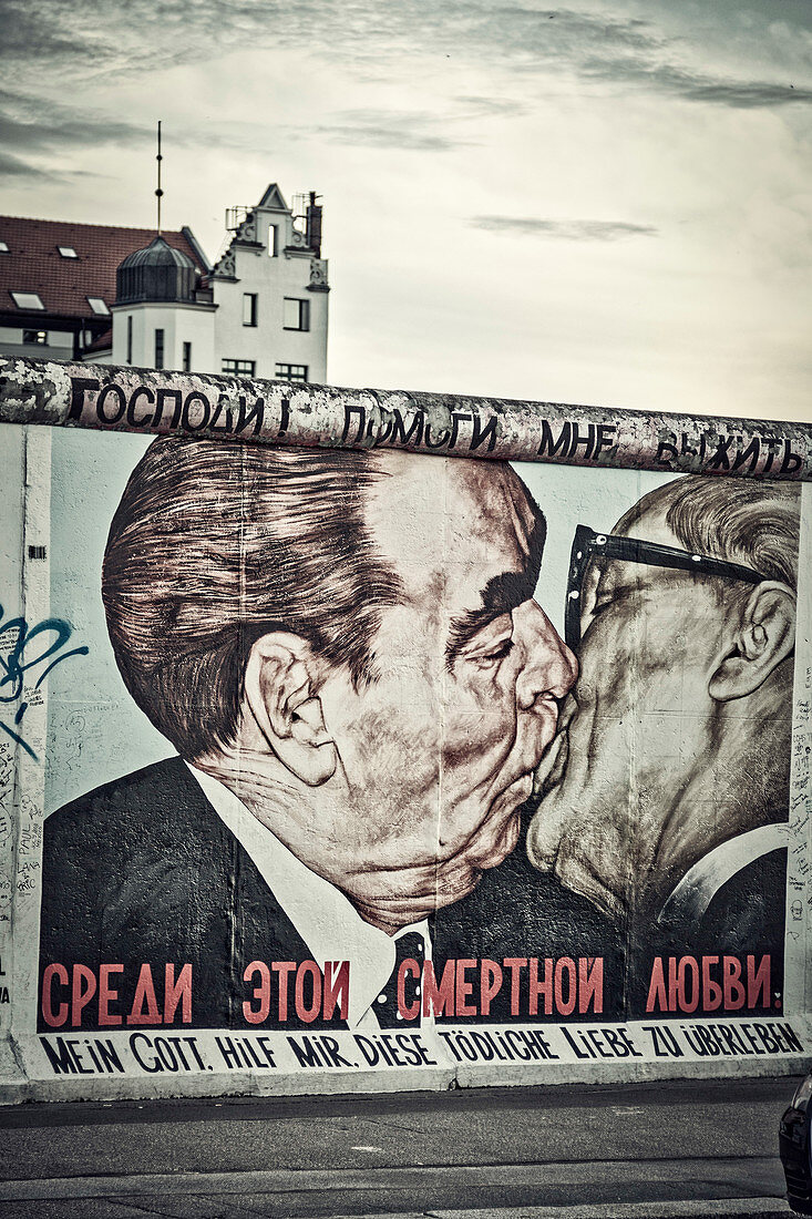 Dimitrij Vrubel, Brother Kiss between Leonid Brezhnev and Erich Honecker, East Side Gallery, Wall Art, Berlin, Germany, Europe