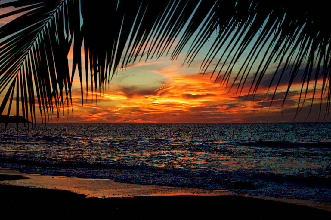 Idyllic, scenic sunset sky over tranquil ocean, Sayulita, Nayarit, Mexico