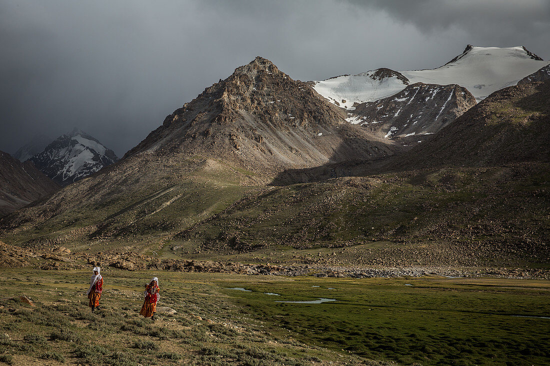 Kyrgyz women in the Pamir, Afghanistan, Asia