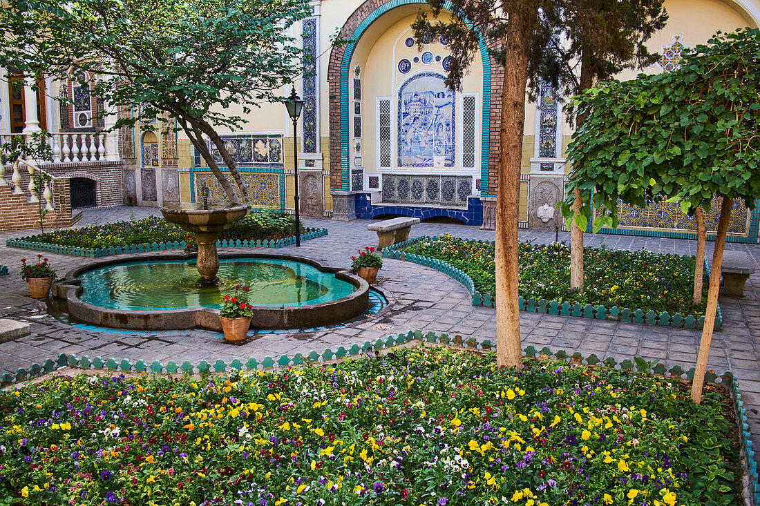 Garden, Moghadam Museum, Tehran, Iran, Middle East