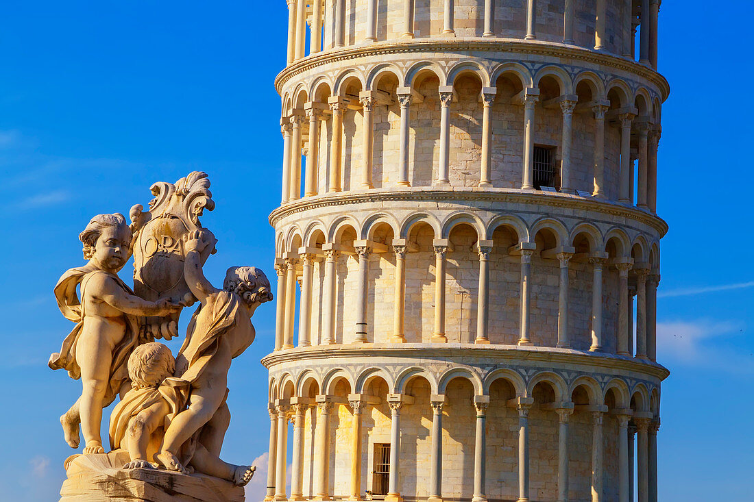 Leaning Tower, Campo dei Miracoli, UNESCO World Heritage Site, Pisa, Tuscany, Italy, Europe