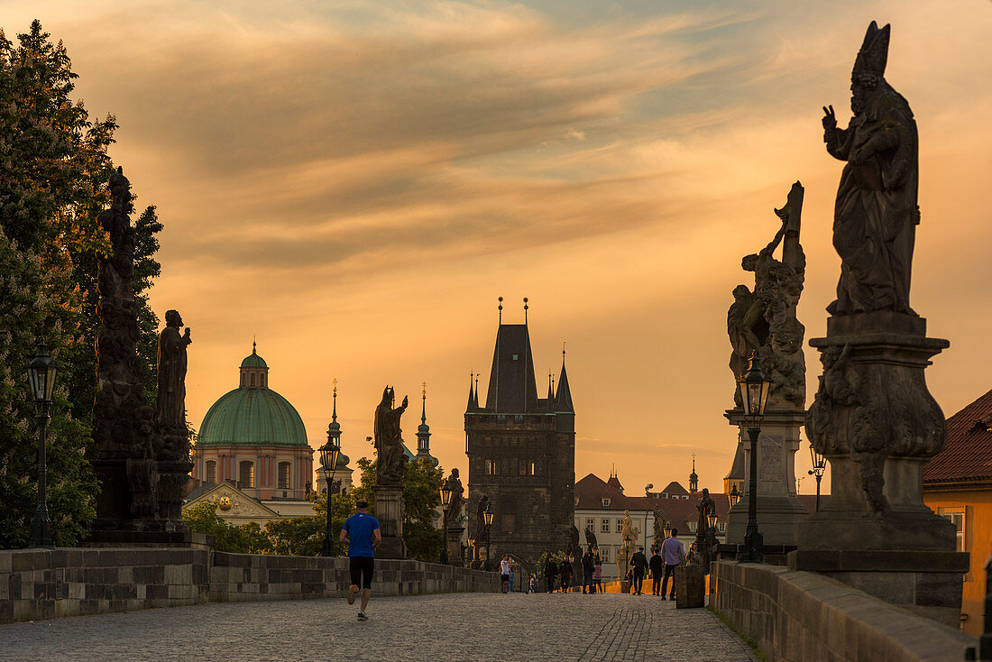 Karlsbrücke, Prag, UNESCO-Weltkulturerbe, Tschechien, Europa