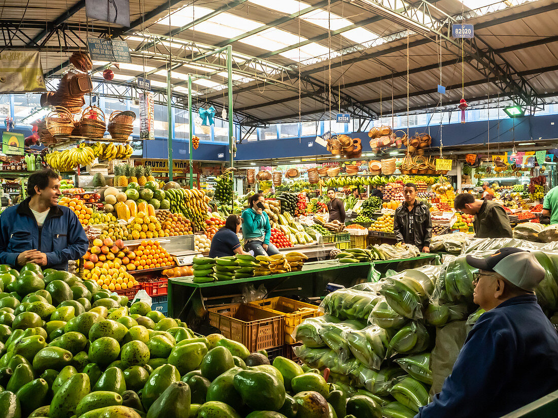 Der Produktionsbereich des Paloquemao-Marktes, Bogota, Kolumbien, Südamerika