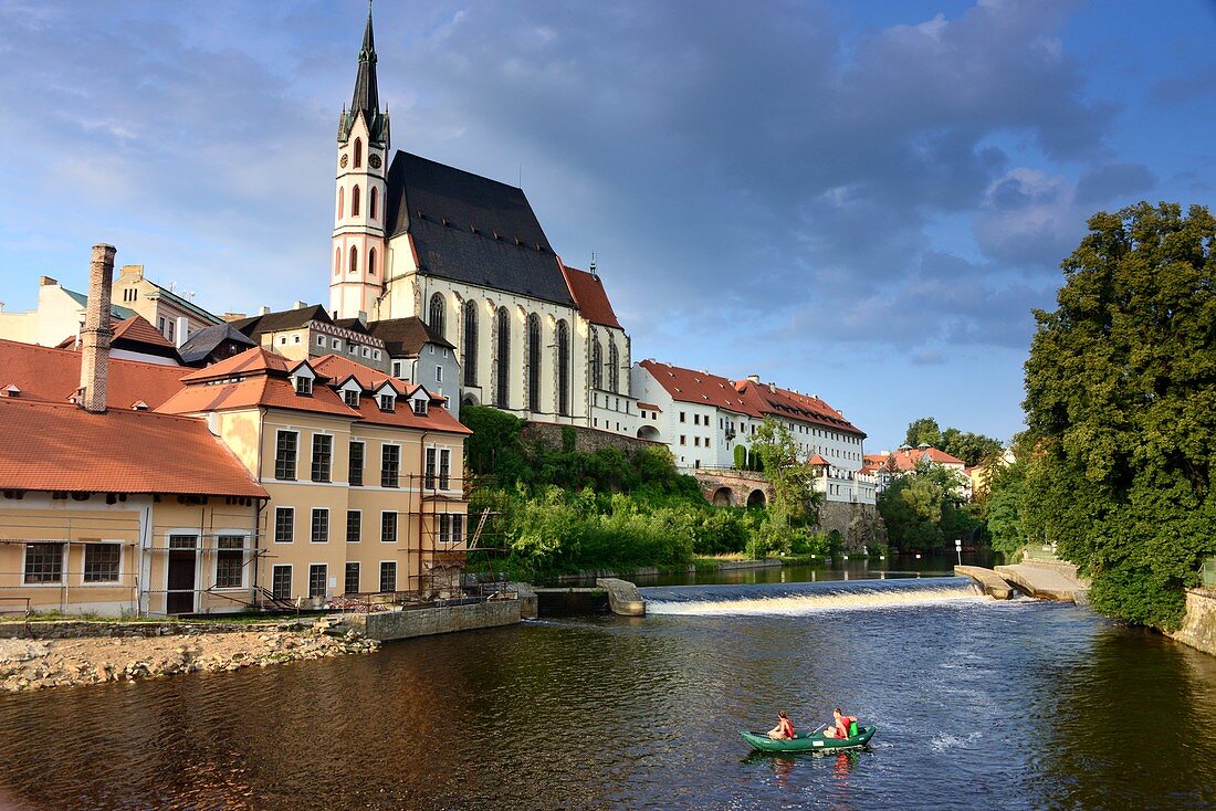 on the Vltava river with Veitskirche, Krumau on the Vltava, South Bohemia, Czech Republic