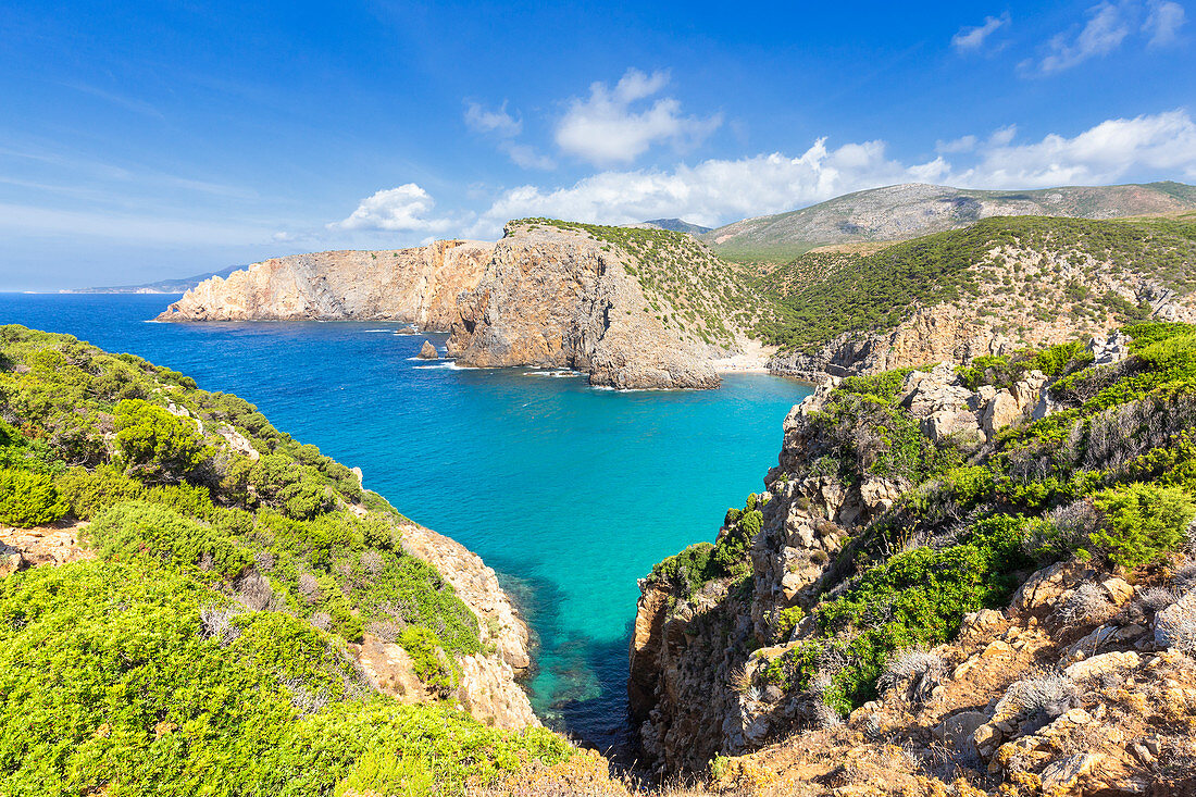 Strand von Cala Domestica von oben, Provinz Iglesias, Sud Sardegna, Sardinien, Italien, Mittelmeer, Europa