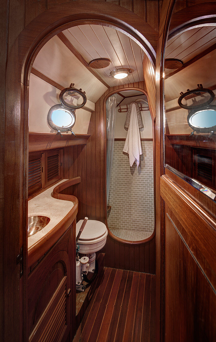 Badezimmer auf einem Boot