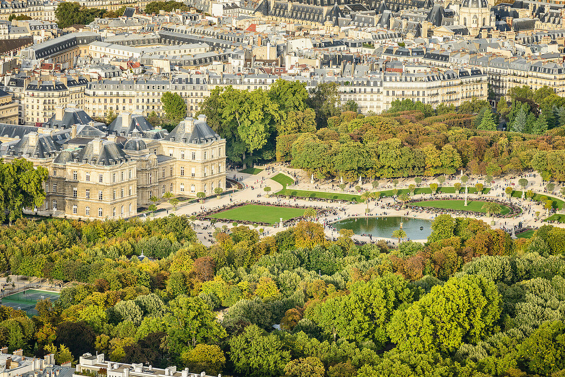 Luftaufnahme von Paris, Ile de France, Frankreich