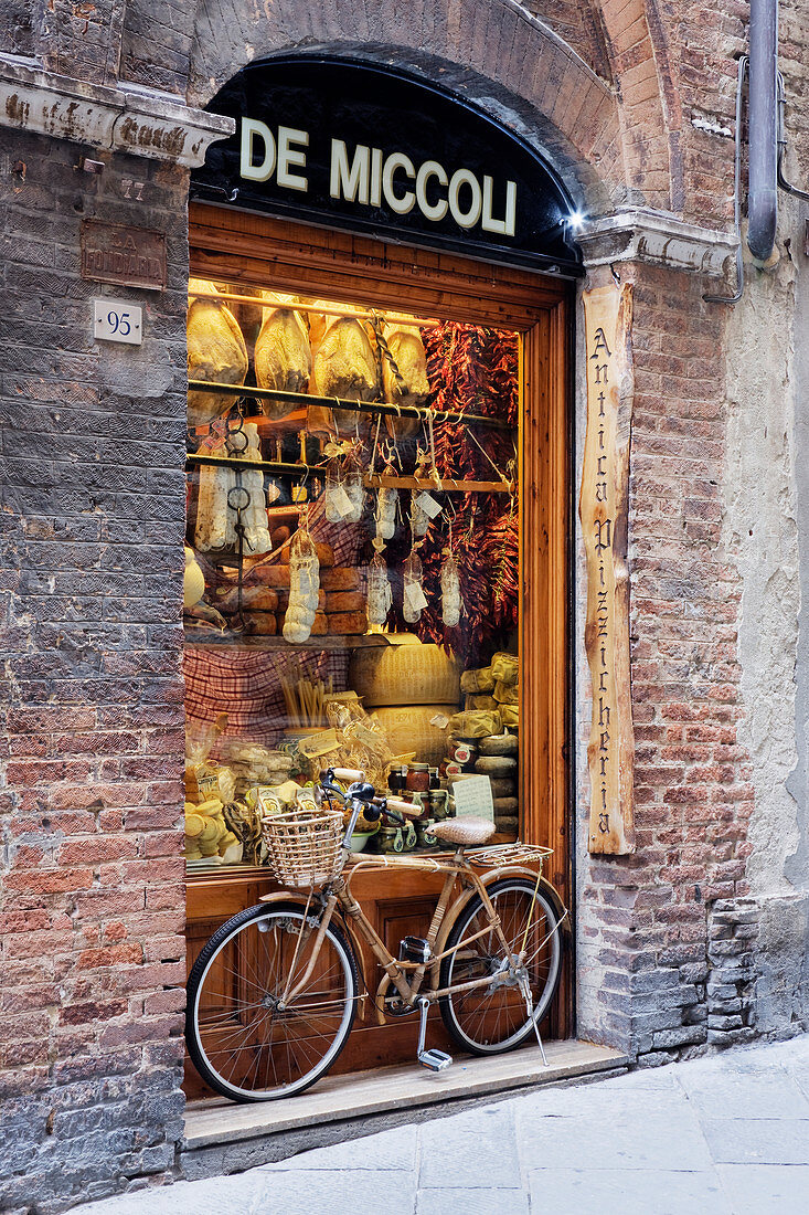 Italienische Delikatessen oder Macelleria, Siena, Toskana, Italien