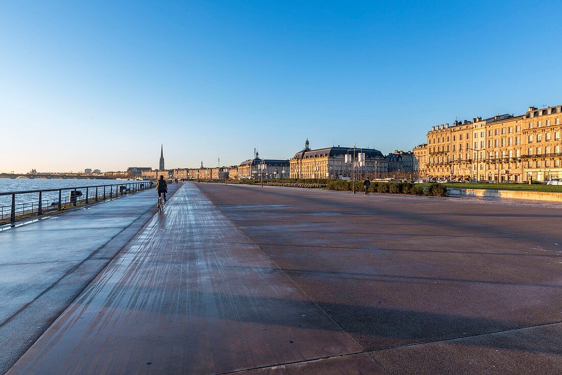 Frankreich, Gironde, Bordeaux, UNESCO Weltkulturerbe, die Kais am linken Ufer der Garonne