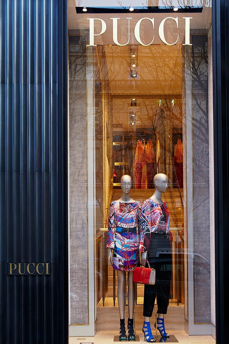 Luxusgeschäfte auf Montaigne Avenue, Paris, Frankreich, Pucci