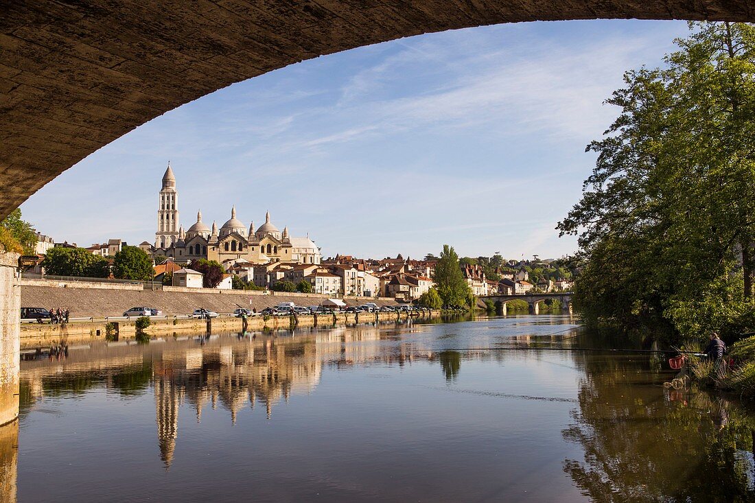 France, Dordogne, Perigord Blanc, Perigueux, Saint Front Byzantine Cathedral, stop on Route of Santiago de Compostela, listed as World Heritage by UNESCO, reflections in Isle River