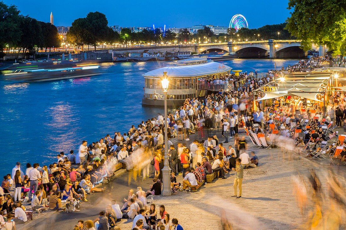 France, Paris, area listed as World Heritage by UNESCO, the new Berges on Quai d'Orsay and the barge Rosa Bonheur sur Seine
