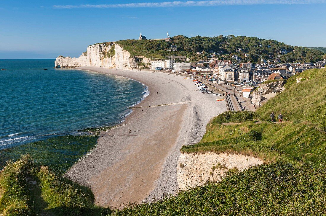 Strand und Felsen von Amont, Etretat, Alabasterküste, Pays de Caux, Seine-Maritime, Frankreich