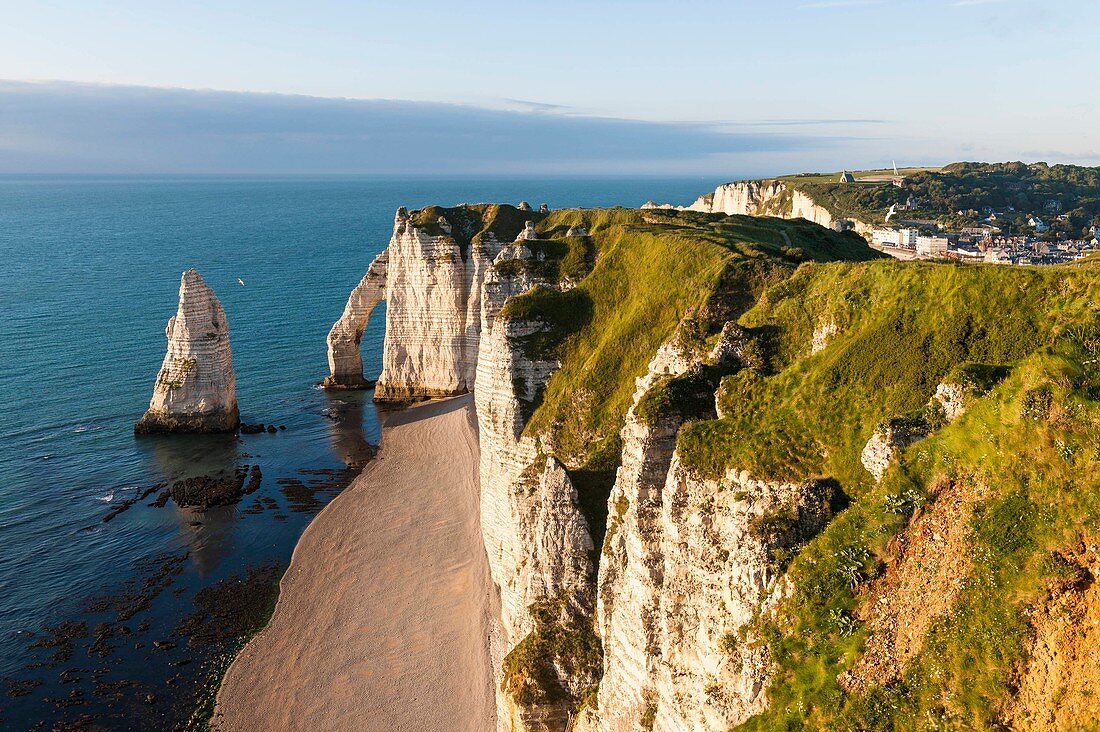 Felsen von Aval, Etretat, Alabasterküste, Pays de Caux, Seine-Maritime, Frankreich