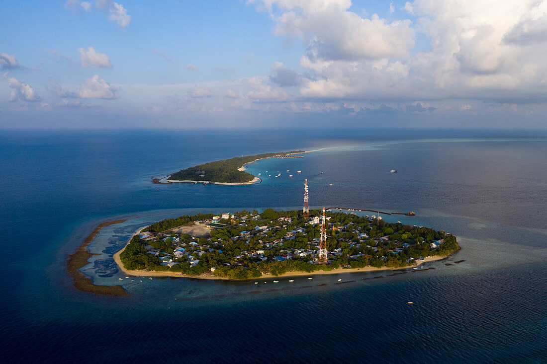 Native island of Rasdhoo and Kuramathi tourist island, Rasdhoo Atoll, Indian Ocean, Maldives