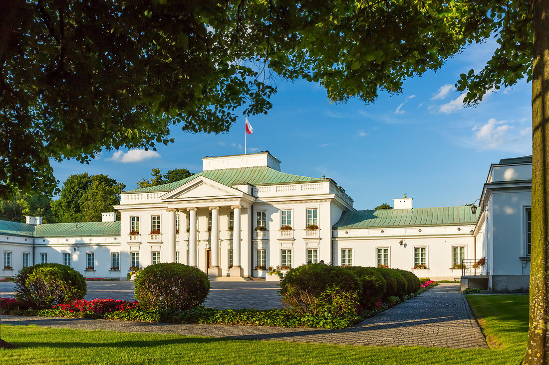 Belvedere-Palast in der Nähe des königlichen Gartens, eine der Residenzen der polnischen Präsidenten, Warschau, Polen, Europa