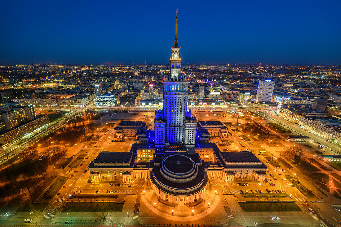 Blick auf das Stadtzentrum von Warschau vom Wolkenkratzer Zlota 44, in der Mitte Palast der Kultur und Wissenschaft, Warschau, Polen, Europa