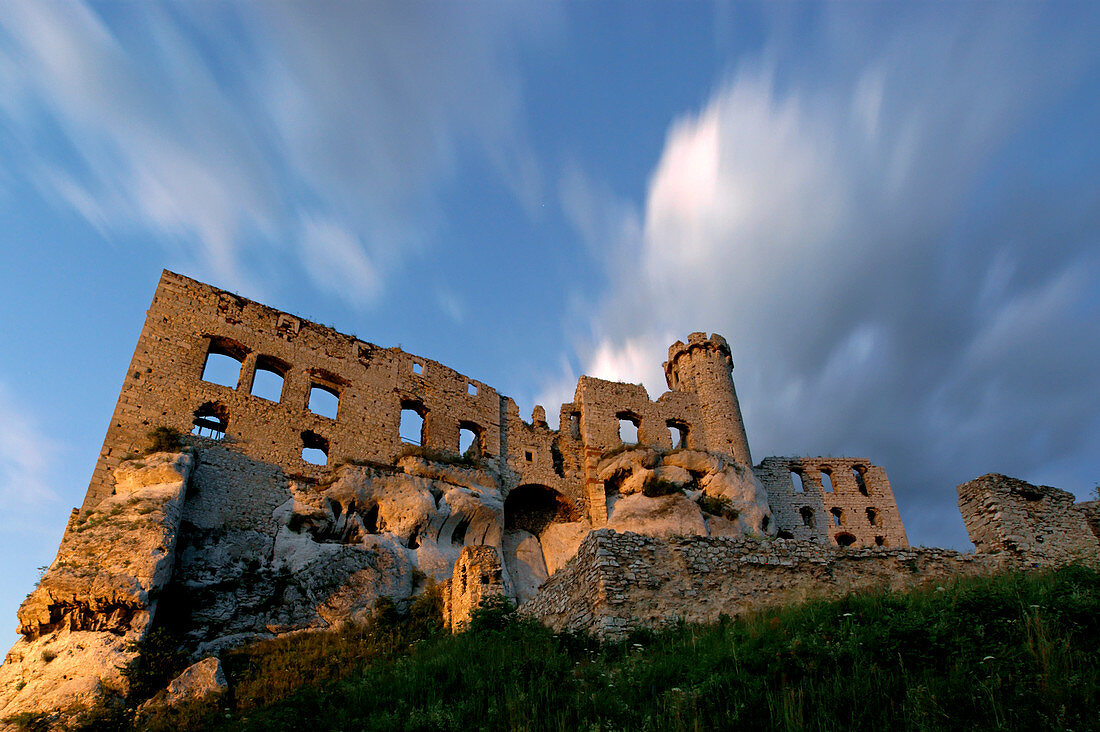 Mittelalterliche Burg Ogrodzieniec, Woiwodschaft Schlesien in Polen, Europa