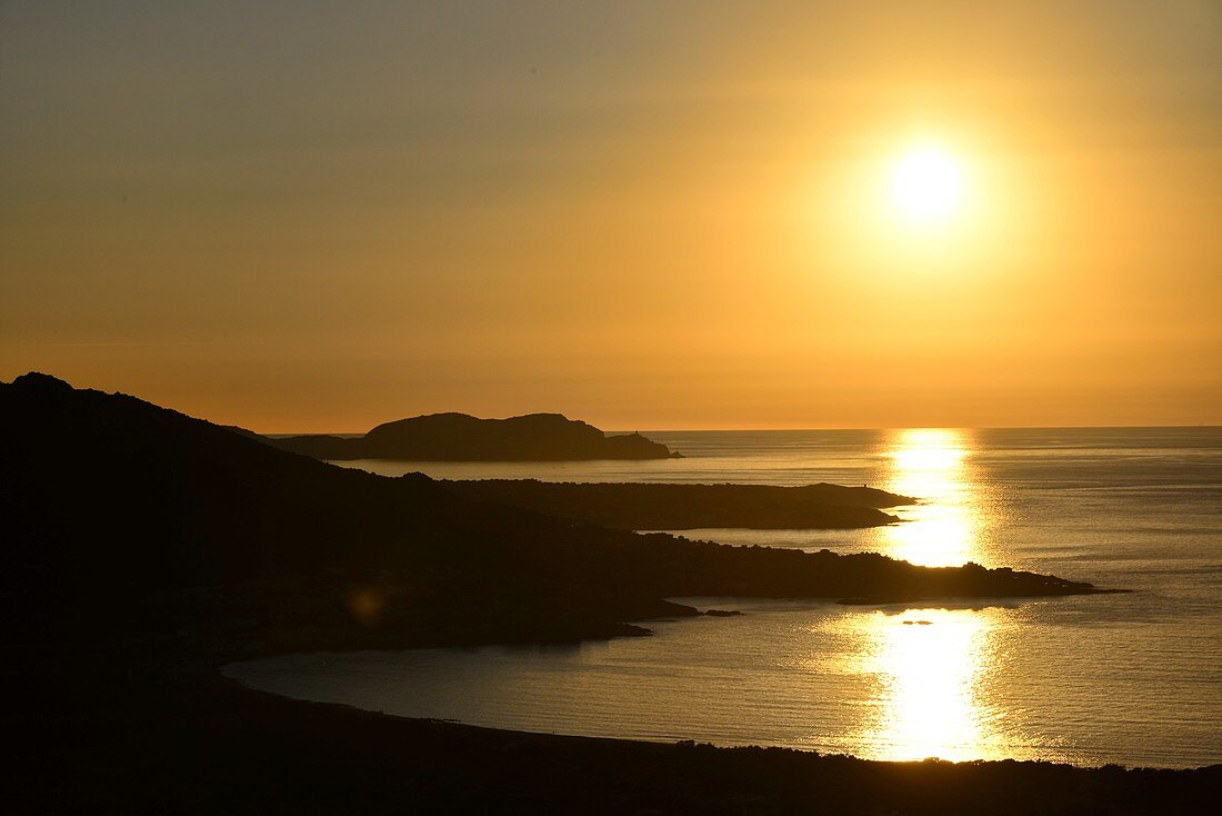 Sonnenuntergang am Leuchtturm von L´Ile -Rousse, Nord- Korsika, Frankreich