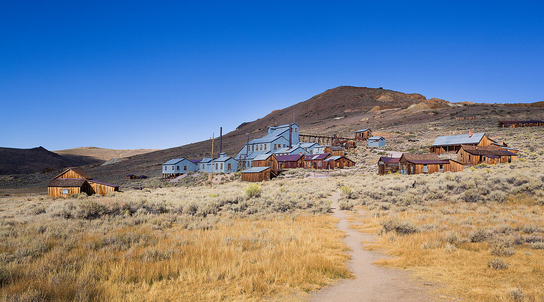 Alte Goldgräbersiedlung der Geisterstadt Bodie, einer alten Goldgräberstadt in Kalifornien, USA\n