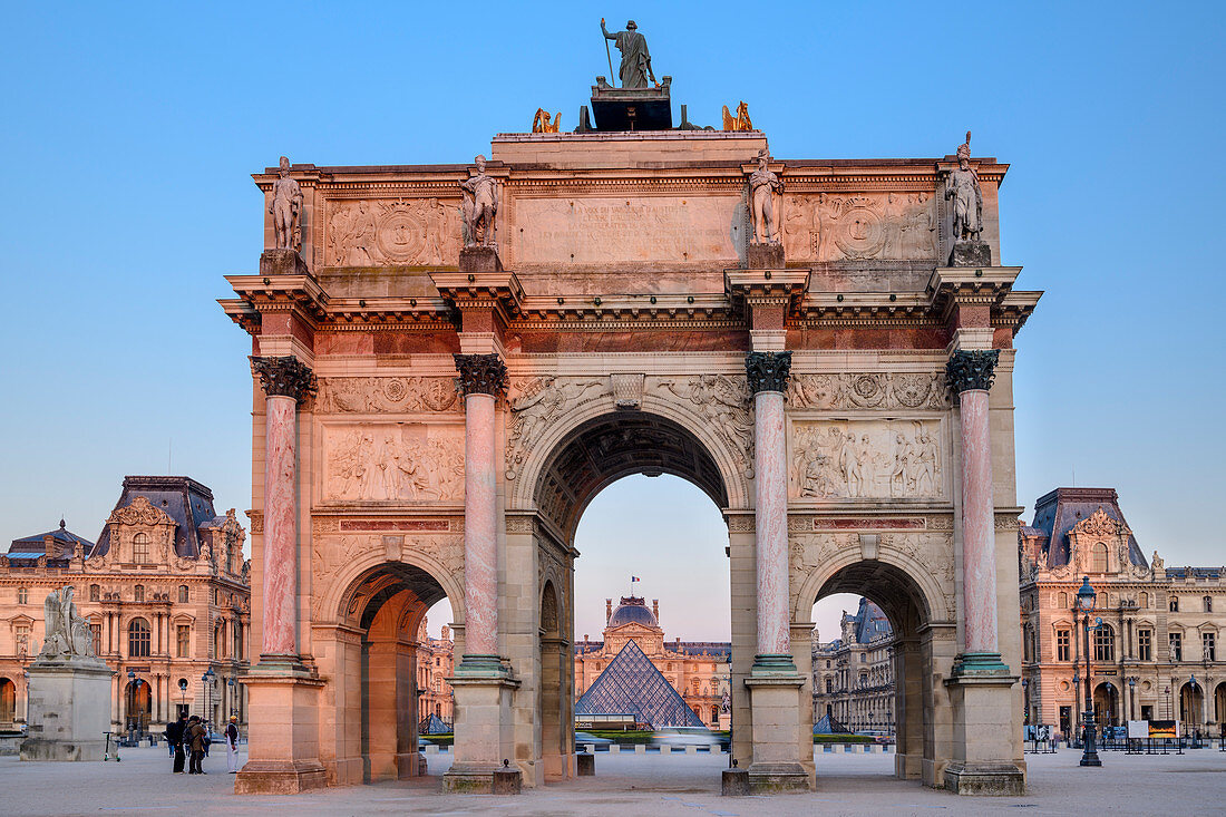 Arc de Triomphe du Carrousel with Louvre in the background, UNESCO World Heritage Seine bank, Paris, France