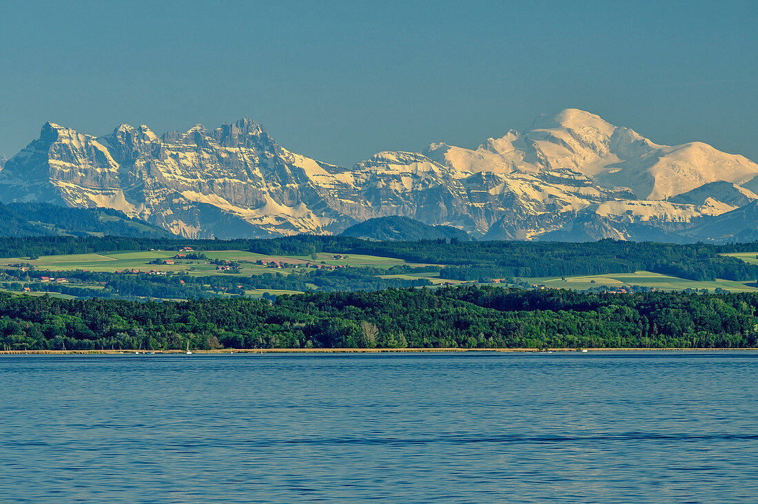 Lake Neuchâtel with Montblanc in the background, Lake Neuchâtel, Neuchâtel, Switzerland