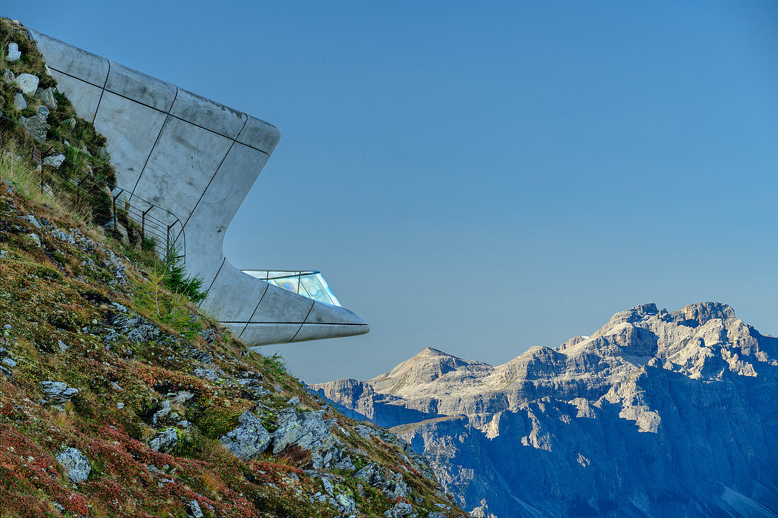 Aussichtskanzel des Messner Mountain Museum Kronplatz blickt auf Dolomiten, Corones, Architektin Zaha Hadid, Kronplatz, Pustertal, Dolomiten, Südtirol, Italien